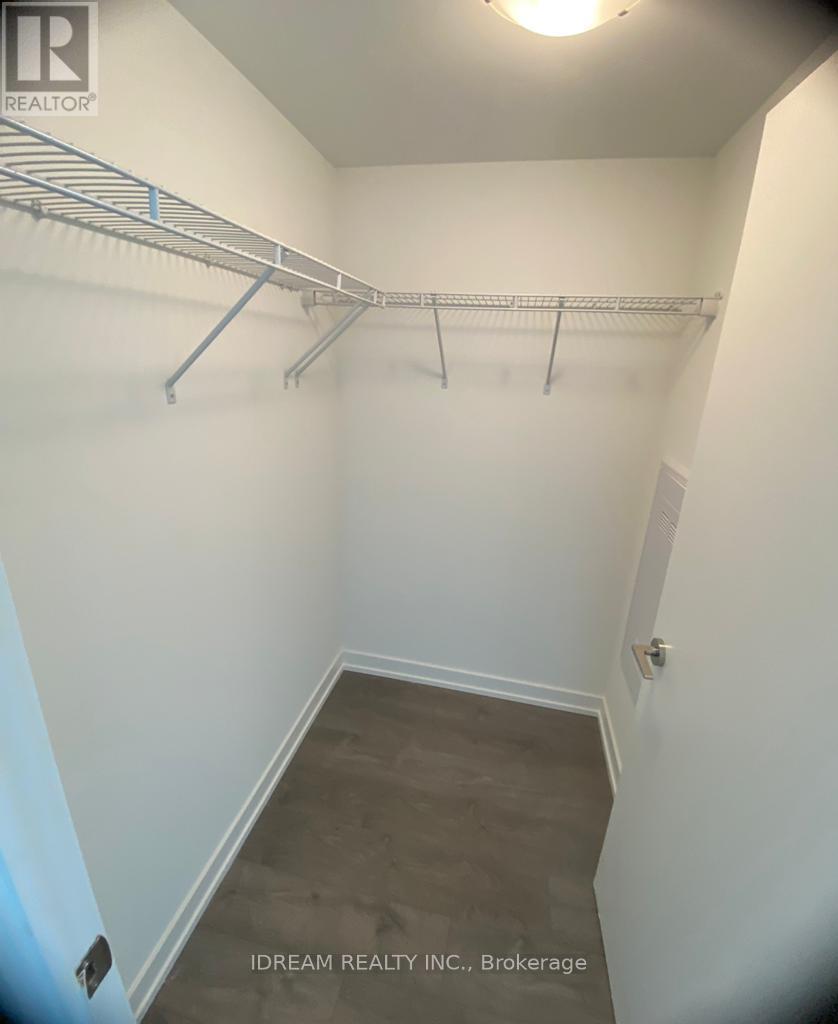 2310 - 55 Duke Street, Kitchener, Ontario  N2H 0C9 - Photo 17 - X12606458