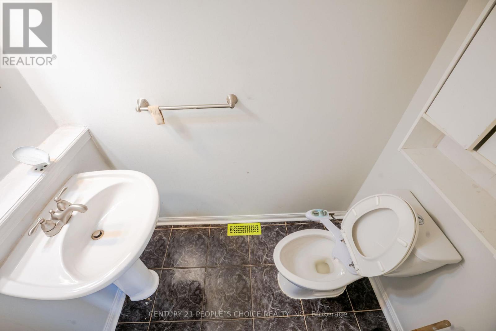 7 Mount Fuji Crescent, Brampton, Ontario  L6R 2L3 - Photo 21 - W12682388