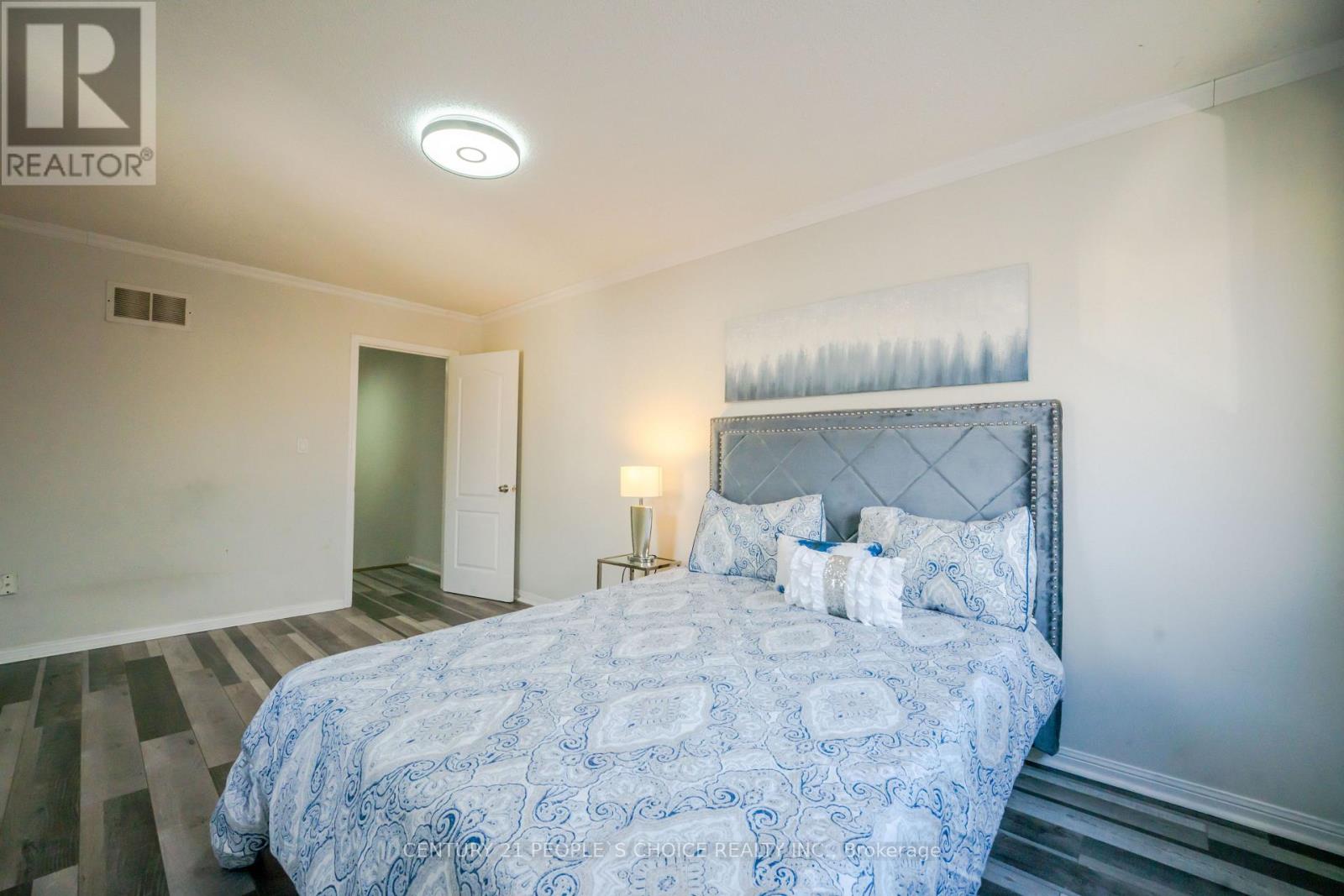 7 Mount Fuji Crescent, Brampton, Ontario  L6R 2L3 - Photo 32 - W12682388