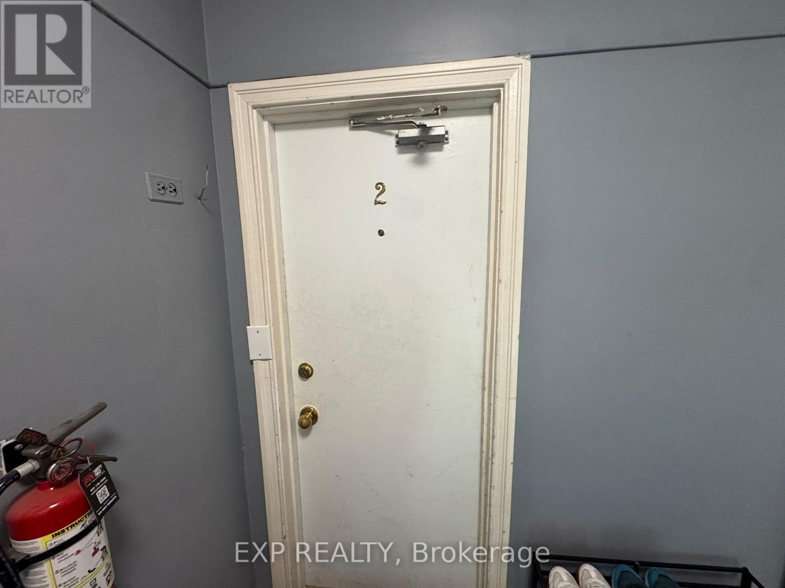 2 - 354 Annette Street, Toronto, Ontario  M6P 1R5 - Photo 14 - W12682396