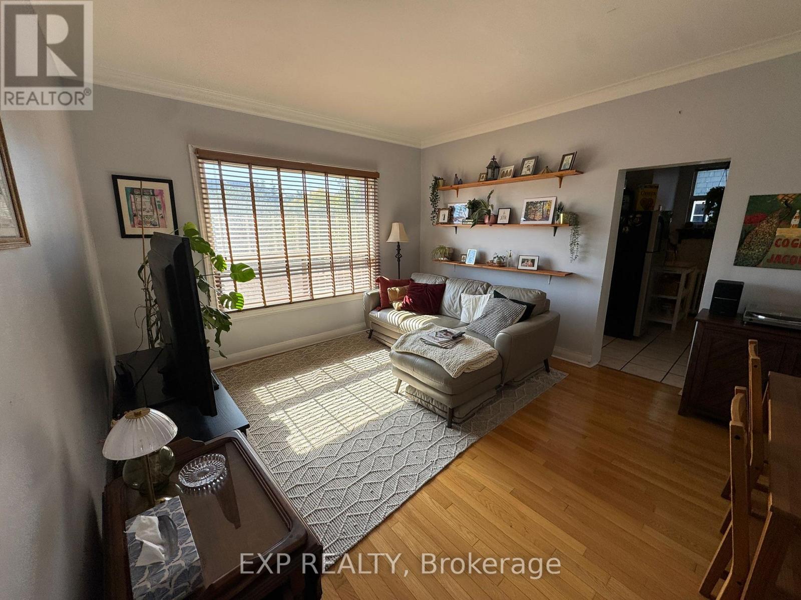 2 - 354 Annette Street, Toronto, Ontario  M6P 1R5 - Photo 7 - W12682396