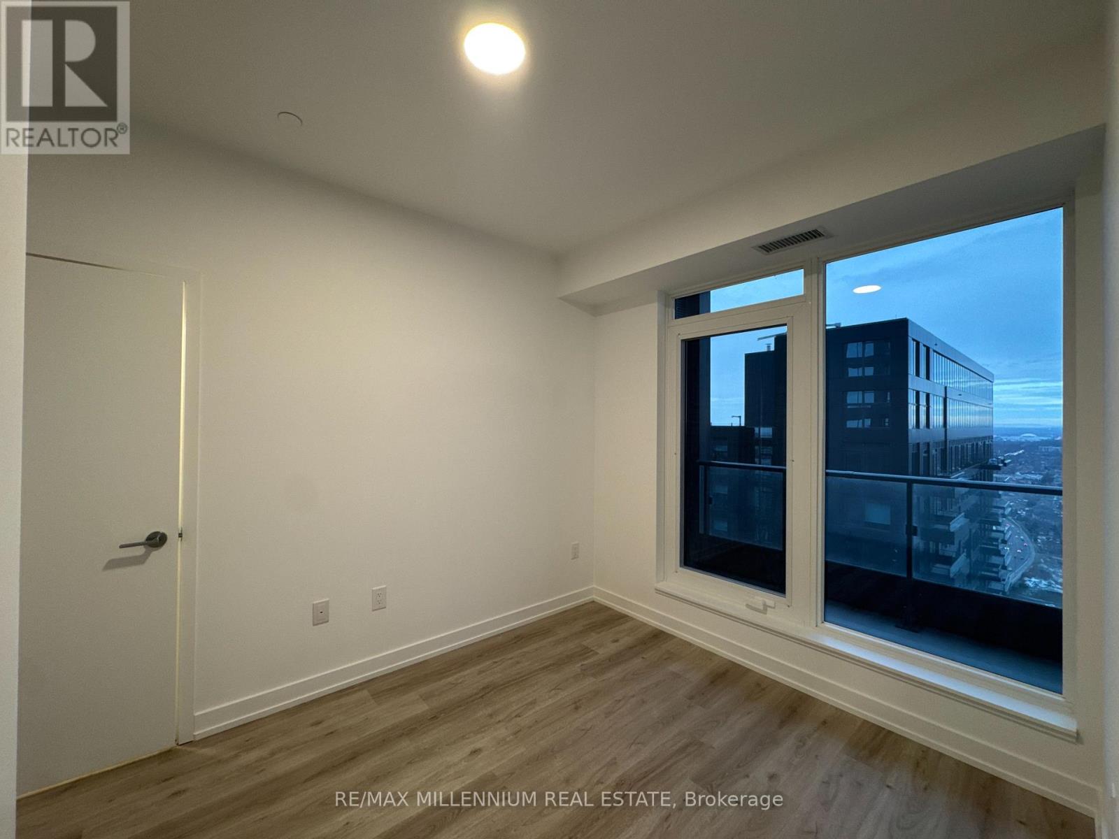 3801 - 395 Square One Drive, Mississauga, Ontario  L5B 0P6 - Photo 12 - W12682442