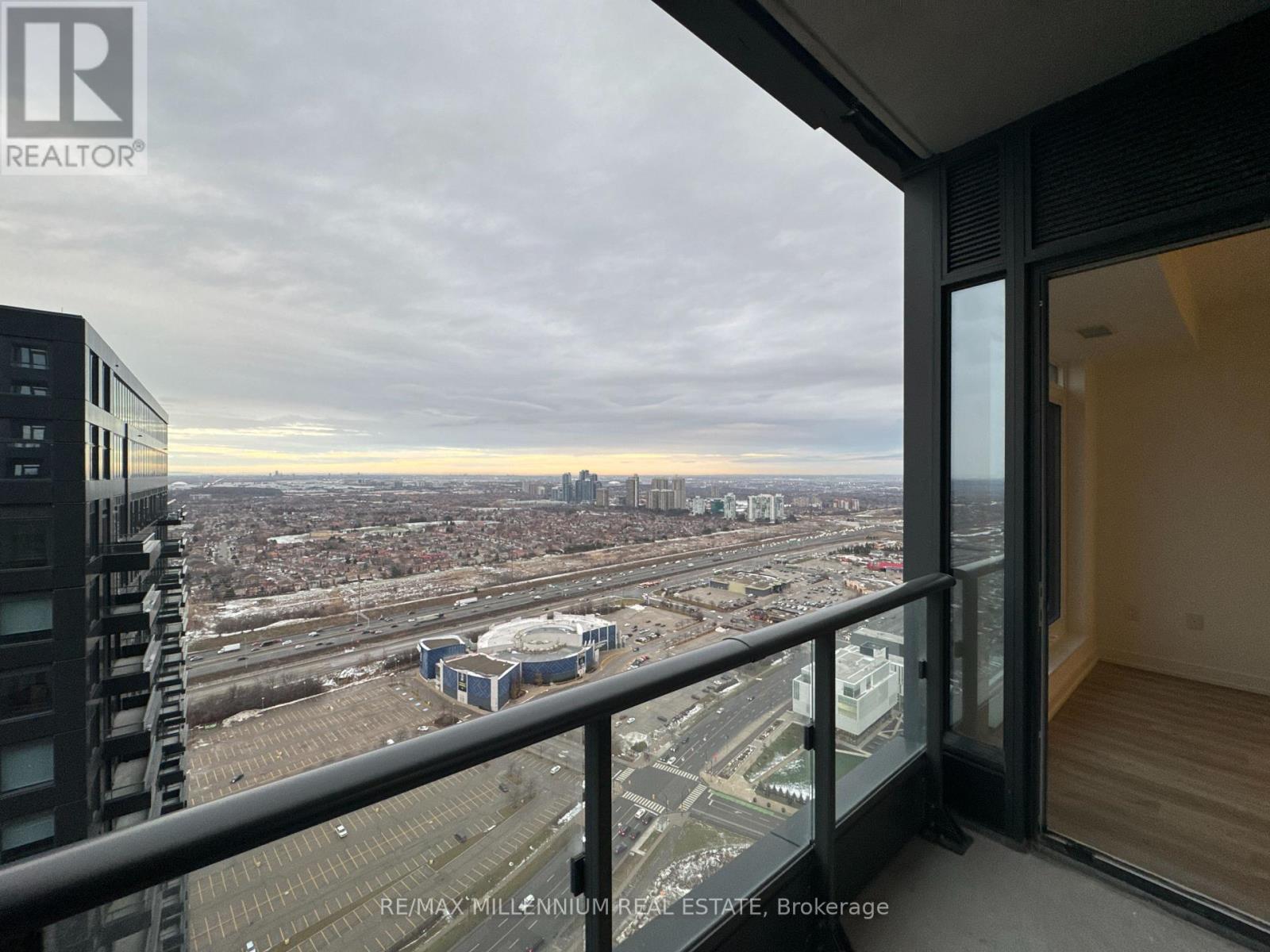 3801 - 395 Square One Drive, Mississauga, Ontario  L5B 0P6 - Photo 13 - W12682442