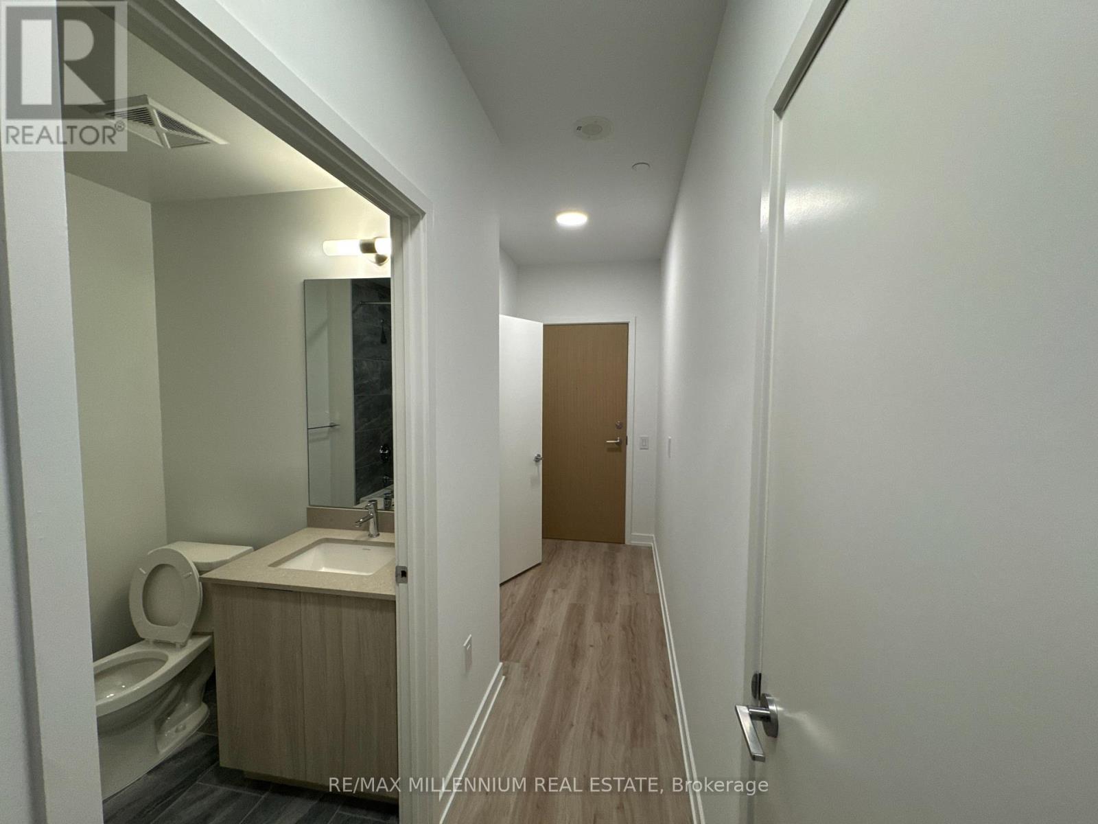 3801 - 395 Square One Drive, Mississauga, Ontario  L5B 0P6 - Photo 2 - W12682442