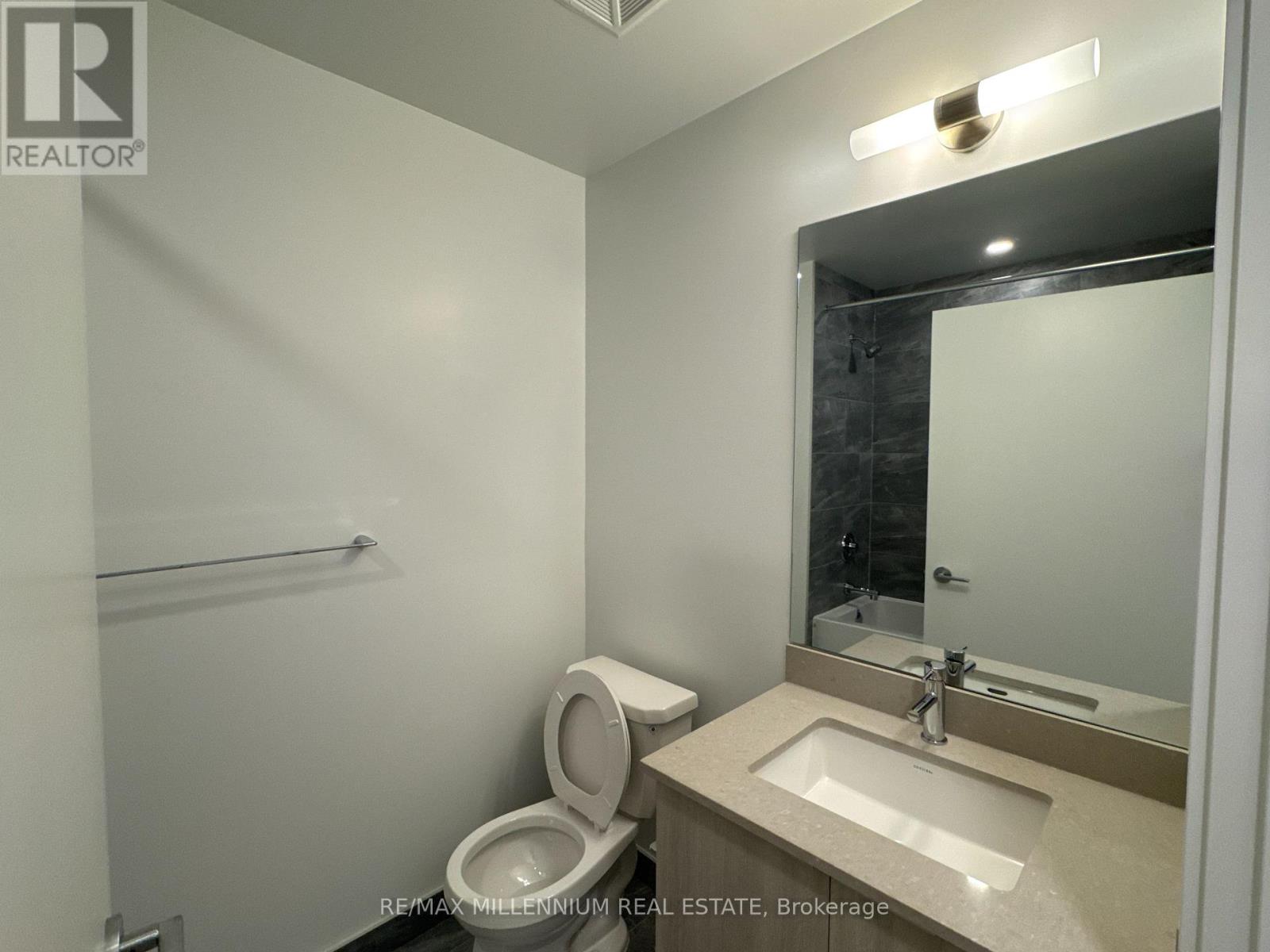 3801 - 395 Square One Drive, Mississauga, Ontario  L5B 0P6 - Photo 4 - W12682442
