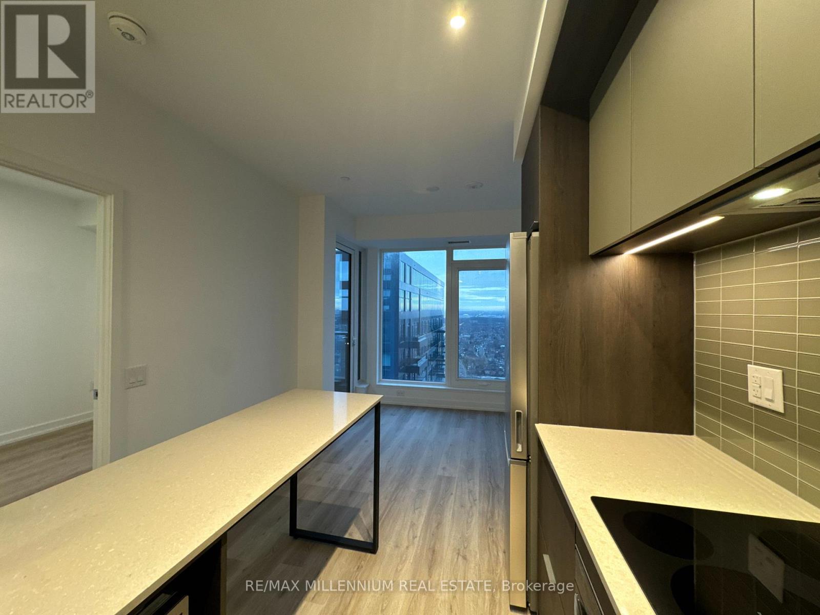 3801 - 395 Square One Drive, Mississauga, Ontario  L5B 0P6 - Photo 9 - W12682442