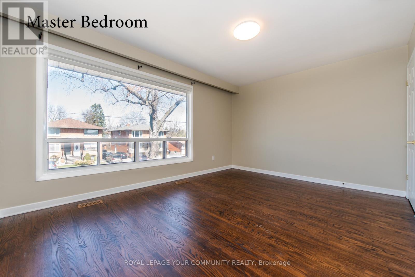 Upper - 59a Roseland Drive, Toronto, Ontario  M8W 1Y4 - Photo 24 - W12682452