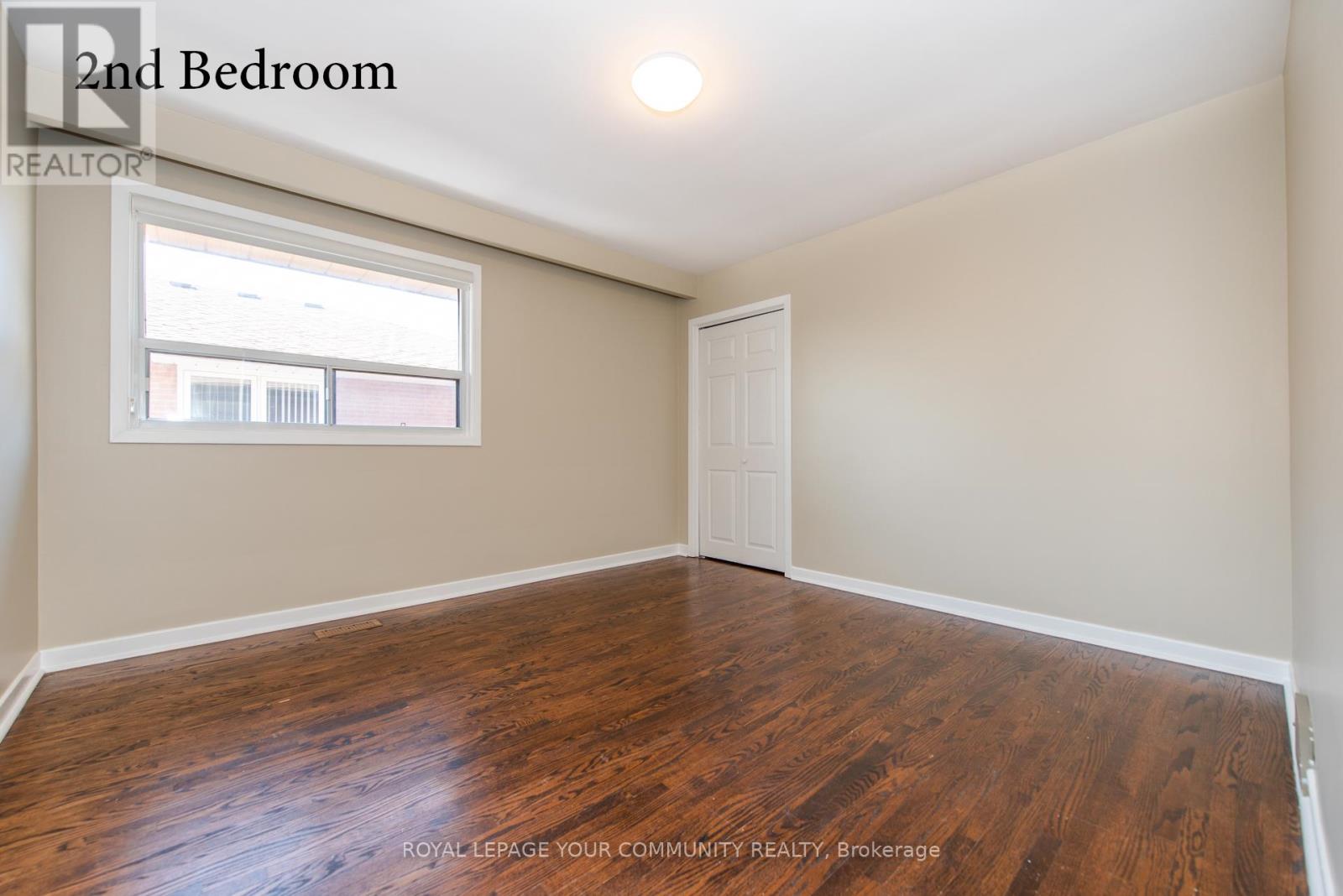 Upper - 59a Roseland Drive, Toronto, Ontario  M8W 1Y4 - Photo 25 - W12682452