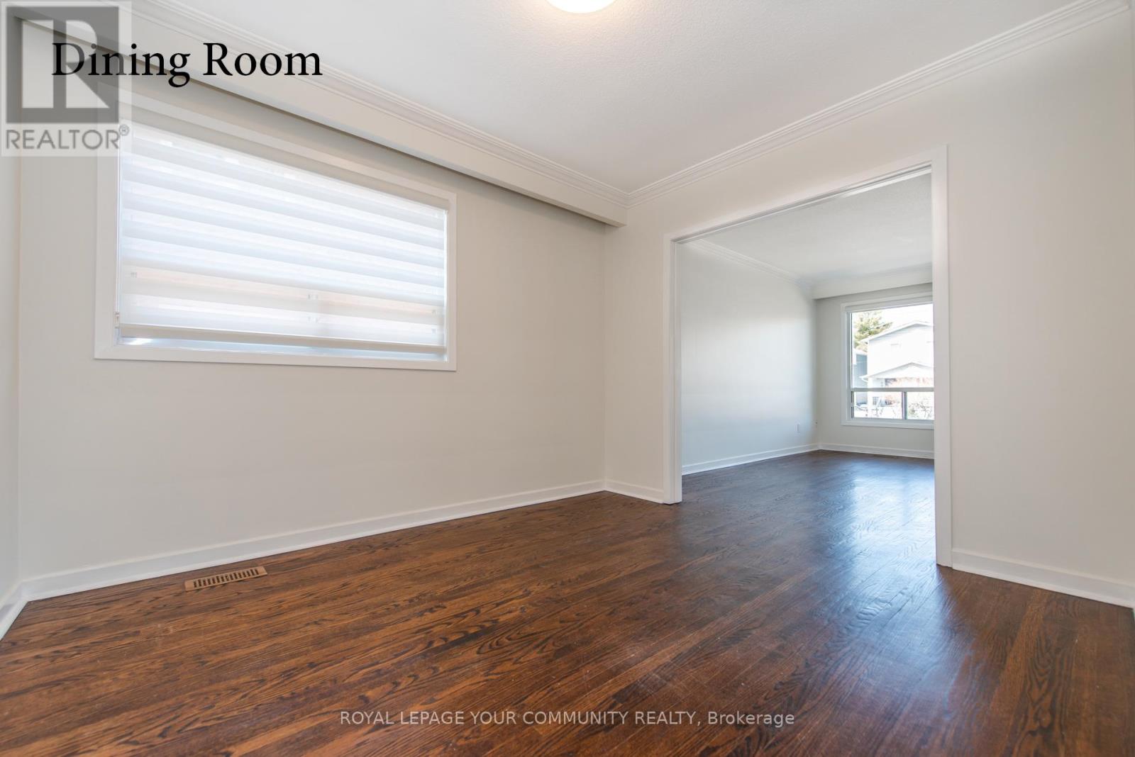 Upper - 59a Roseland Drive, Toronto, Ontario  M8W 1Y4 - Photo 8 - W12682452