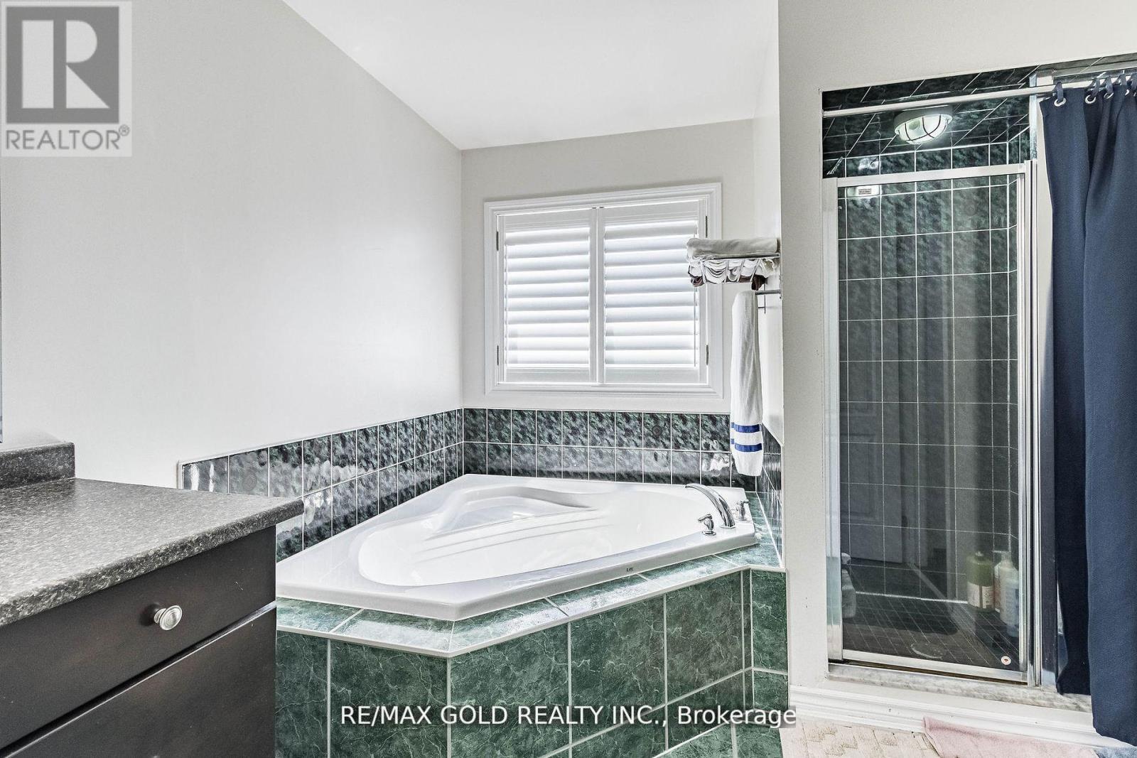 47 Ocean Ridge Drive, Brampton, Ontario  L6R 3K5 - Photo 11 - W12682460