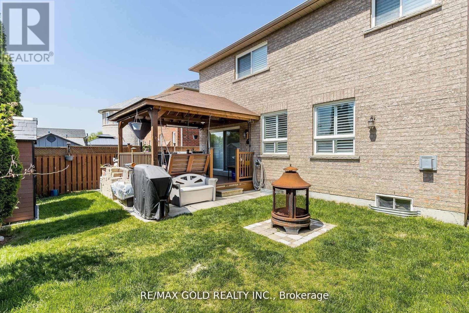 47 Ocean Ridge Drive, Brampton, Ontario  L6R 3K5 - Photo 16 - W12682460