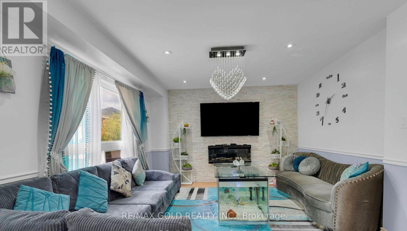 5 Farthingale Crescent, Brampton, Ontario  L7A 1R3 - Photo 11 - W12682478