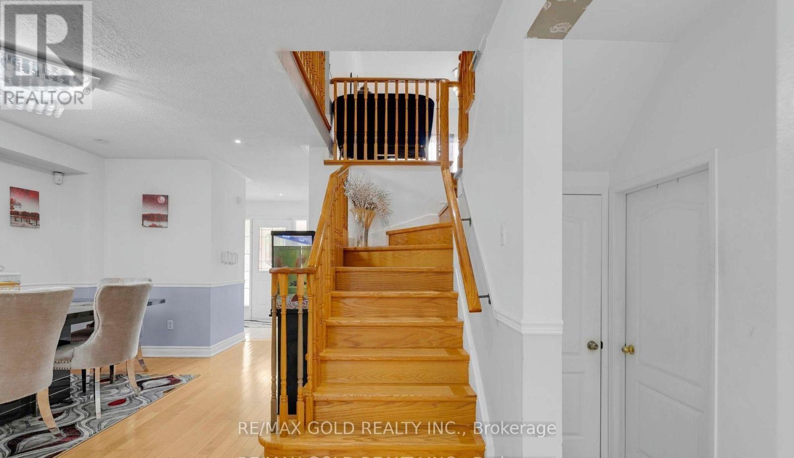 5 Farthingale Crescent, Brampton, Ontario  L7A 1R3 - Photo 16 - W12682478