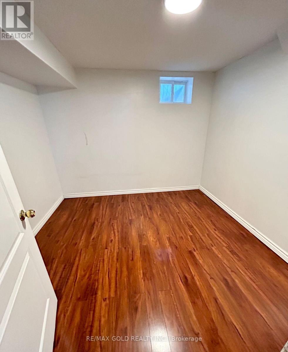 5 Farthingale Crescent, Brampton, Ontario  L7A 1R3 - Photo 38 - W12682478