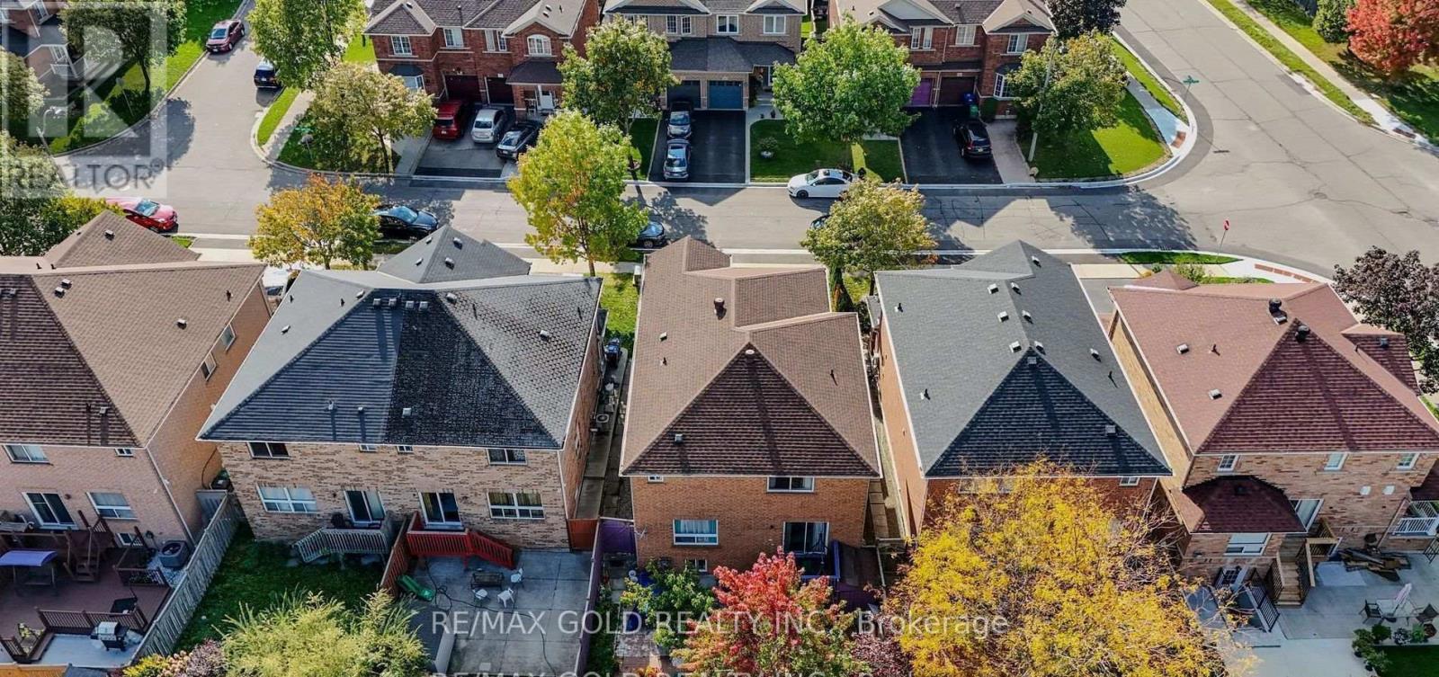 5 Farthingale Crescent, Brampton, Ontario  L7A 1R3 - Photo 46 - W12682478