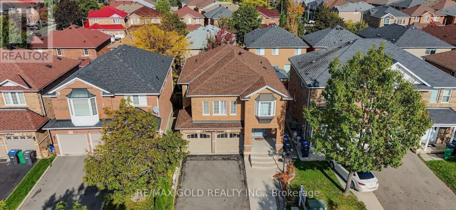 5 Farthingale Crescent, Brampton, Ontario  L7A 1R3 - Photo 47 - W12682478