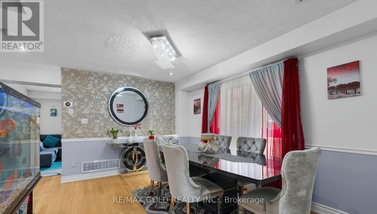 5 Farthingale Crescent, Brampton, Ontario  L7A 1R3 - Photo 6 - W12682478