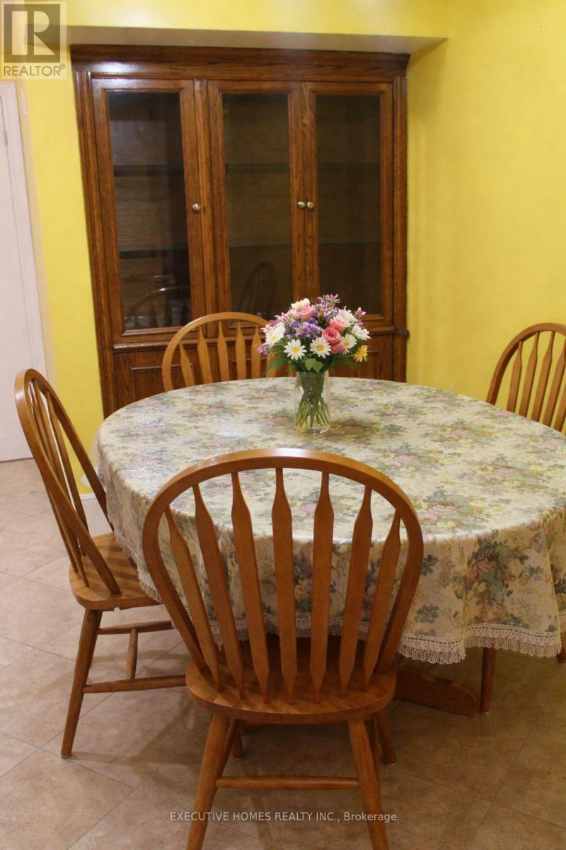 2 Clubhouse Court, Toronto, Ontario  M3L 2K5 - Photo 6 - W12682496