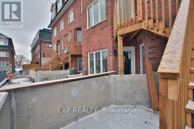 21-02 - 2420 Baronwood Drive, Oakville, Ontario  L6M 0X6 - Photo 4 - W12682500