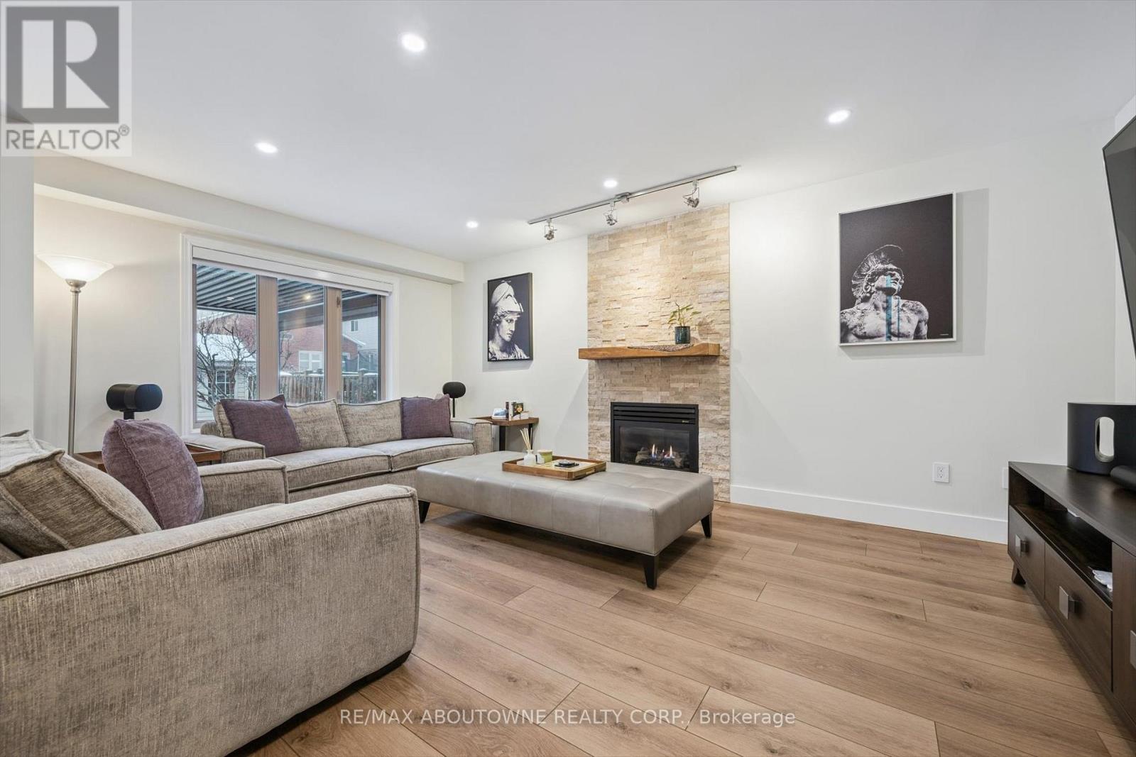 28 Kathleen Court, Hamilton, Ontario  L8T 5B1 - Photo 14 - X12682422