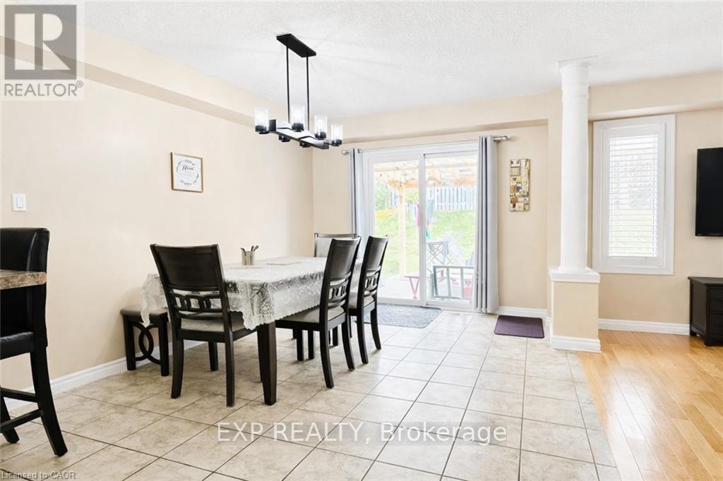 Upper - 240 Purple Sage Crescent, Kitchener, Ontario  N2E 4G5 - Photo 10 - X12682472