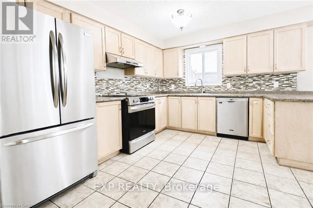 Upper - 240 Purple Sage Crescent, Kitchener, Ontario  N2E 4G5 - Photo 11 - X12682472