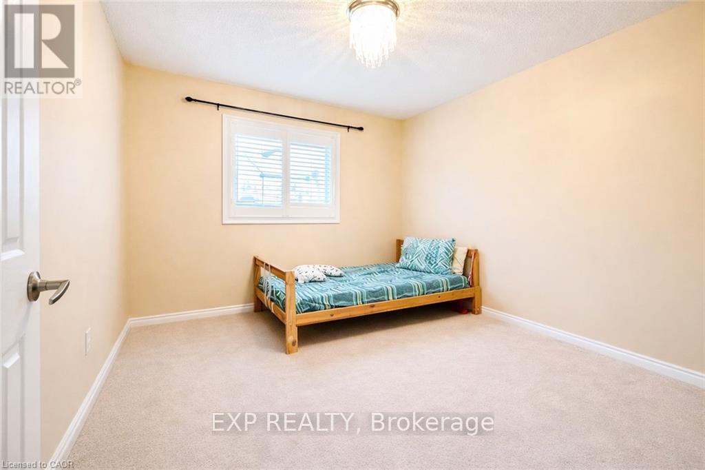 Upper - 240 Purple Sage Crescent, Kitchener, Ontario  N2E 4G5 - Photo 15 - X12682472