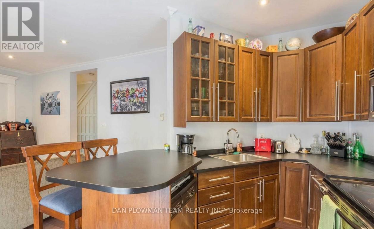 16 Inverlea Street, Peterborough, Ontario  K9H 5P9 - Photo 6 - X12682486