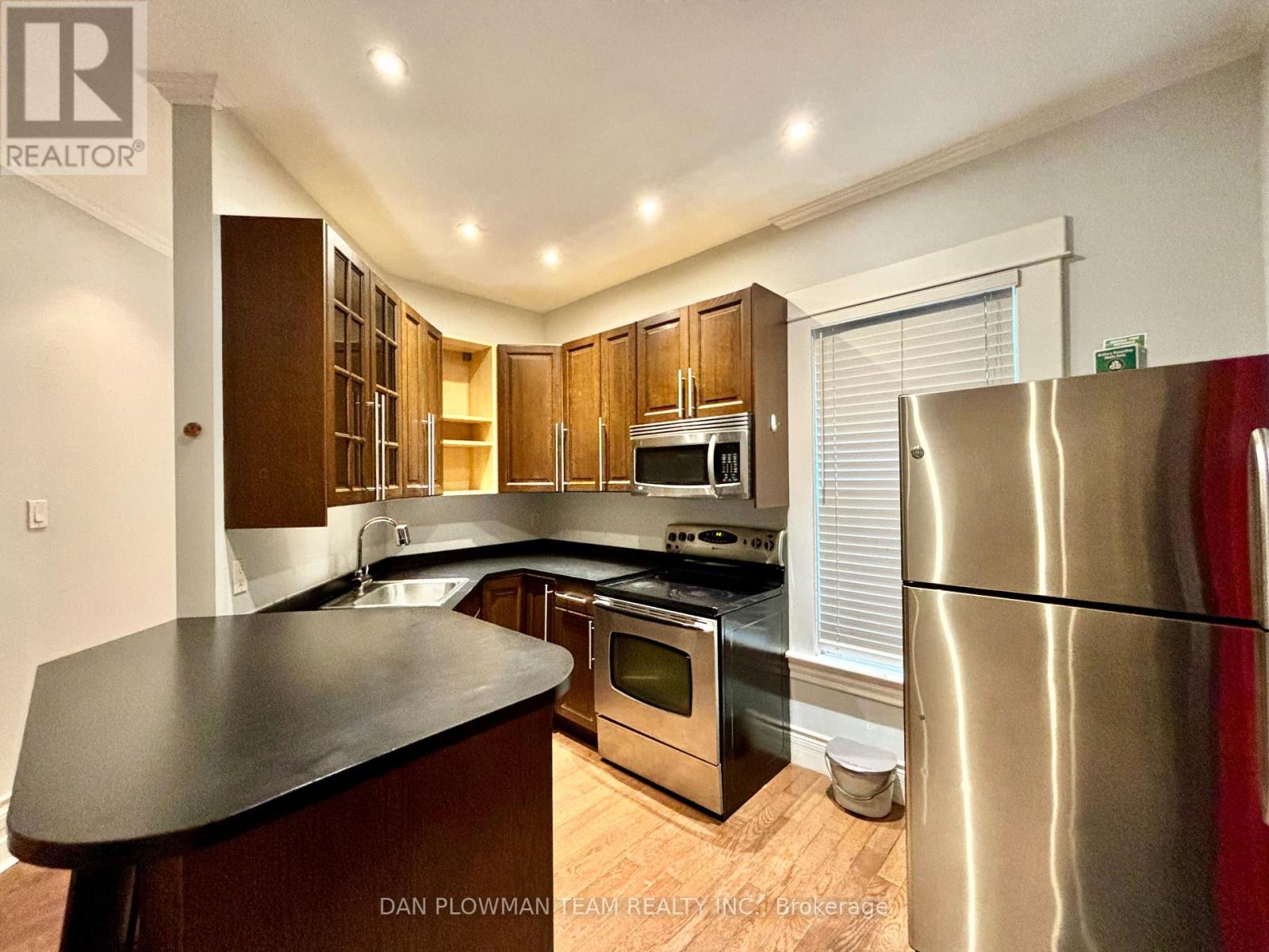 16 Inverlea Street, Peterborough, Ontario  K9H 5P9 - Photo 7 - X12682486