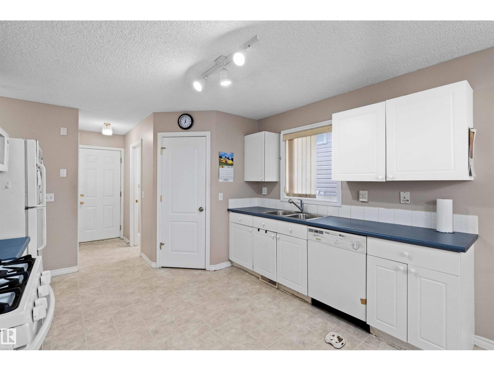 4804 147 Av Nw, Edmonton, Alberta  T5Y 2X2 - Photo 9 - E4463933