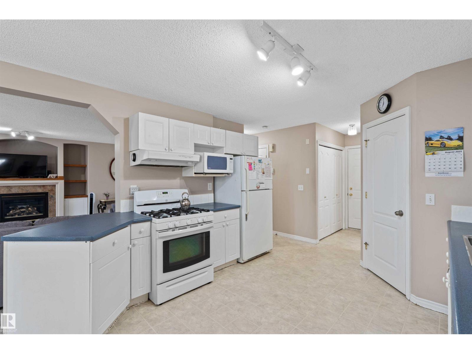 4804 147 Av Nw, Edmonton, Alberta  T5Y 2X2 - Photo 8 - E4463933