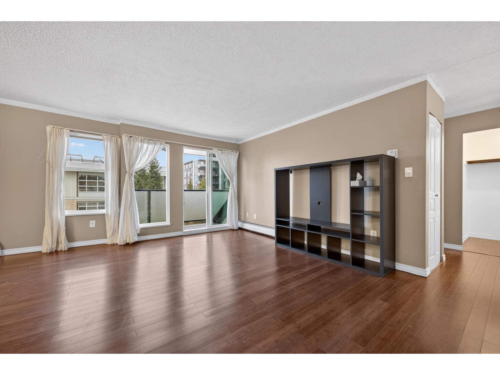 314 1850 E Southmere Crescent, Surrey, British Columbia  V4A 6Y6 - Photo 6 - R3077544