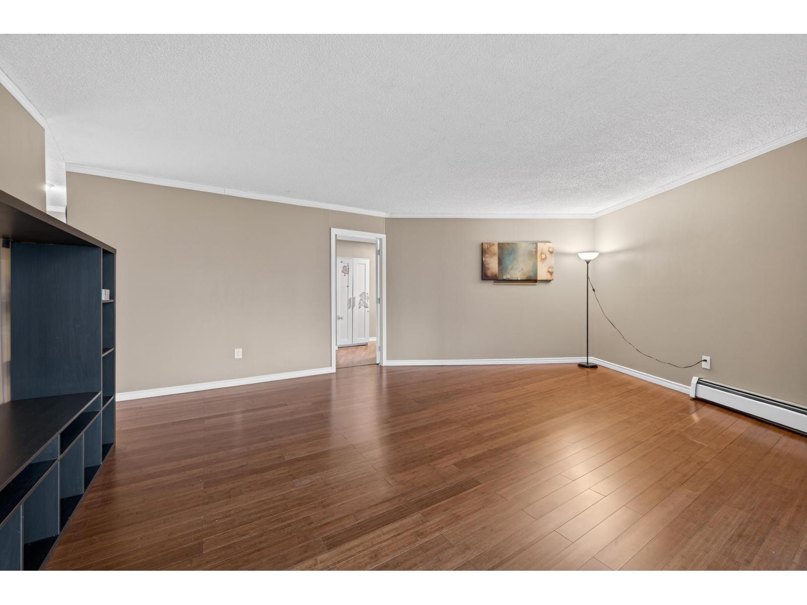 314 1850 E Southmere Crescent, Surrey, British Columbia  V4A 6Y6 - Photo 7 - R3077544