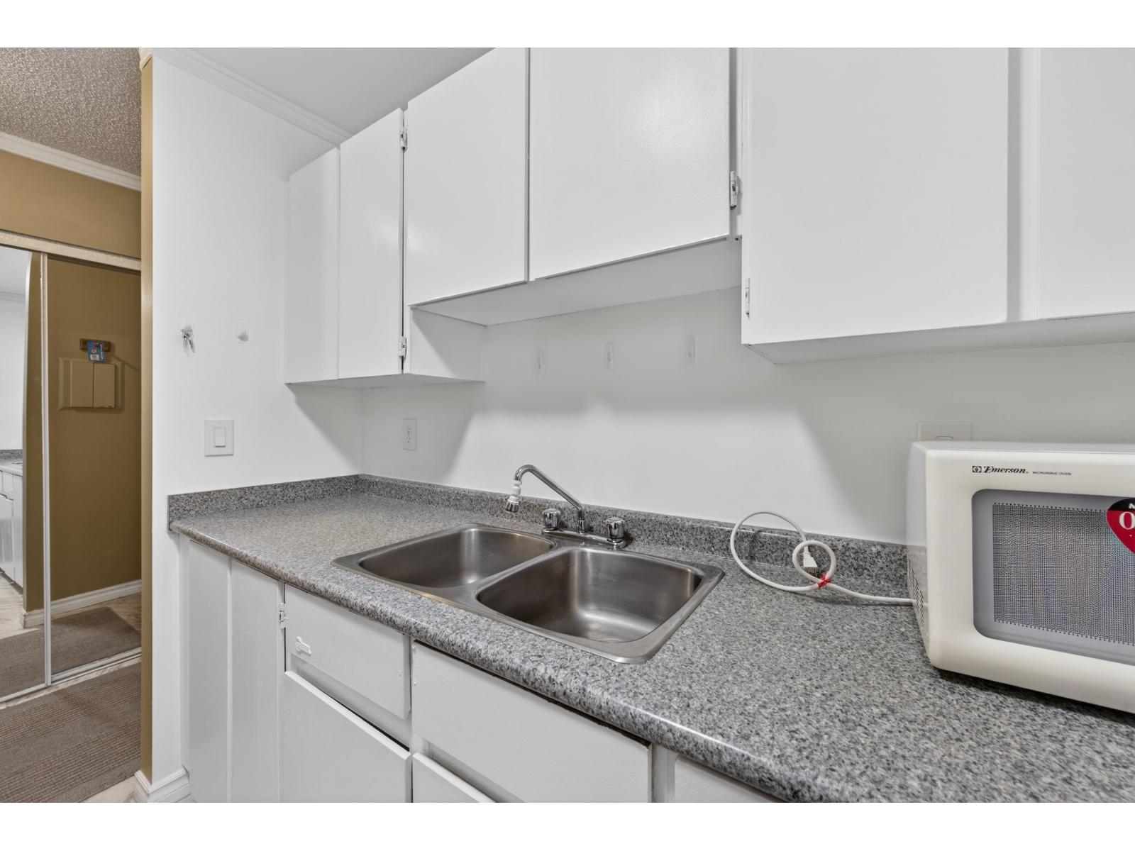 314 1850 E Southmere Crescent, Surrey, British Columbia  V4A 6Y6 - Photo 13 - R3077544