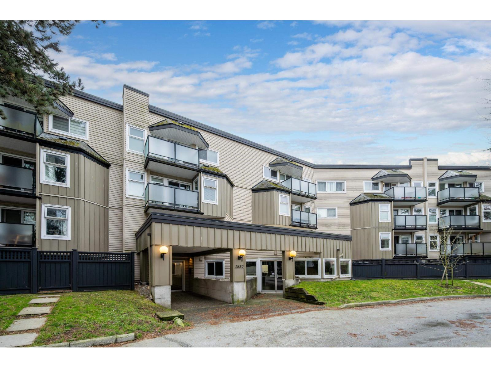 314 1850 E Southmere Crescent, Surrey, British Columbia  V4A 6Y6 - Photo 23 - R3077544