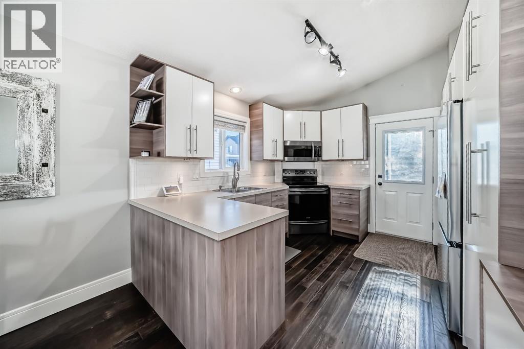 11 Canoe Close Sw, Airdrie, Alberta  T4B 2N3 - Photo 7 - A2278127