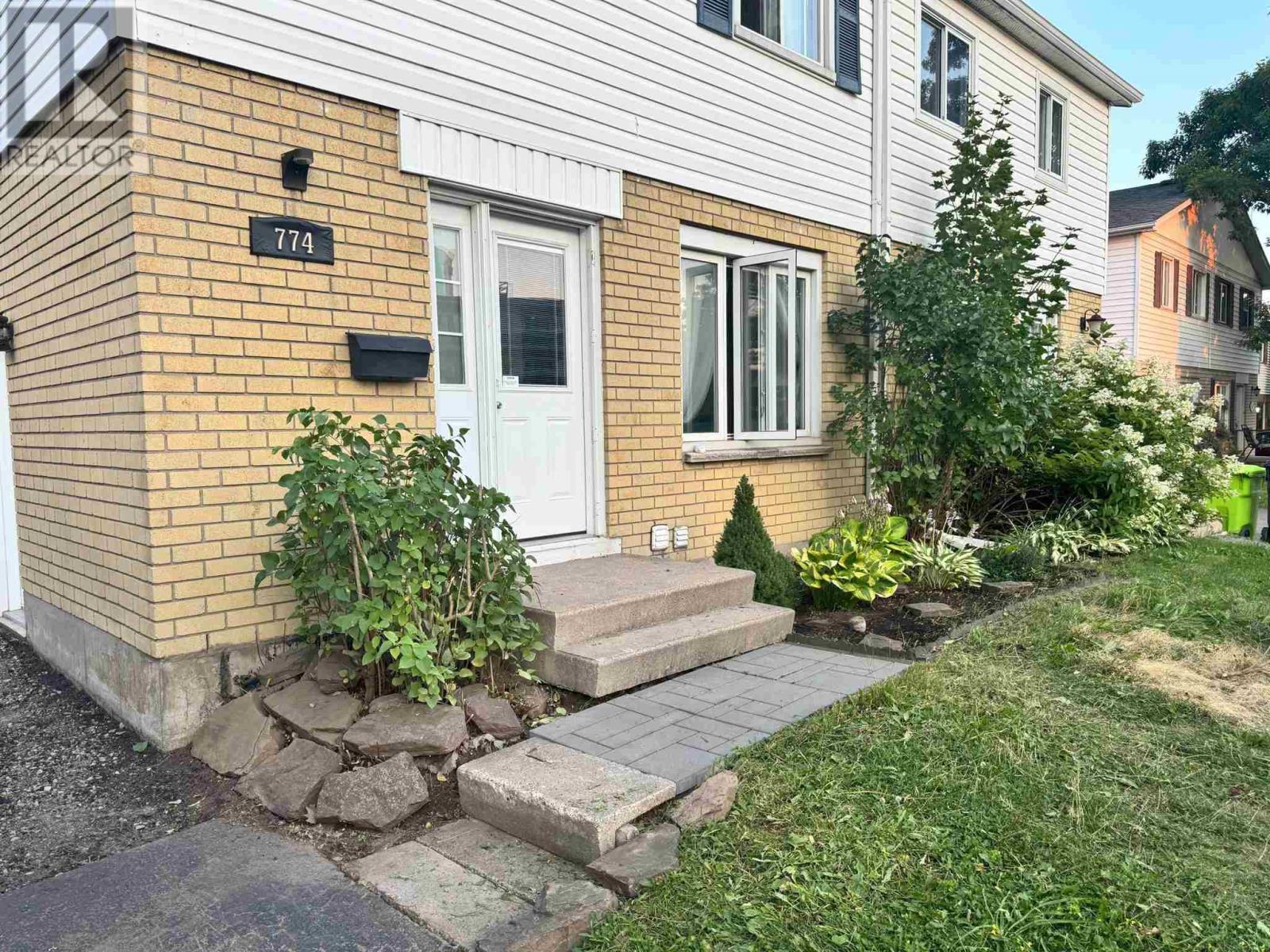 774 Pine St, Sault Ste. Marie, Ontario  P6B 3G1 - Photo 5 - SM260046