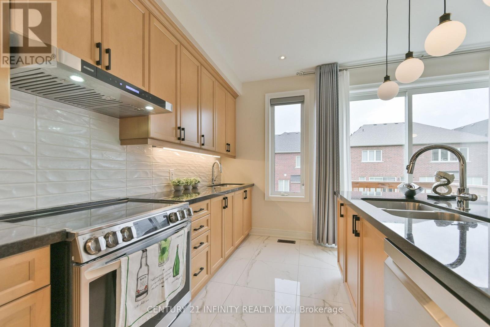 34 Watershed Gate, East Gwillimbury, Ontario  L9N 0Y6 - Photo 11 - N12682508