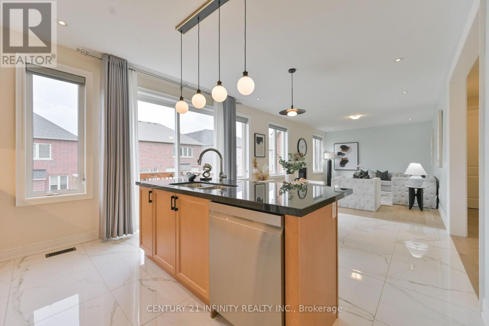 34 Watershed Gate, East Gwillimbury, Ontario  L9N 0Y6 - Photo 12 - N12682508