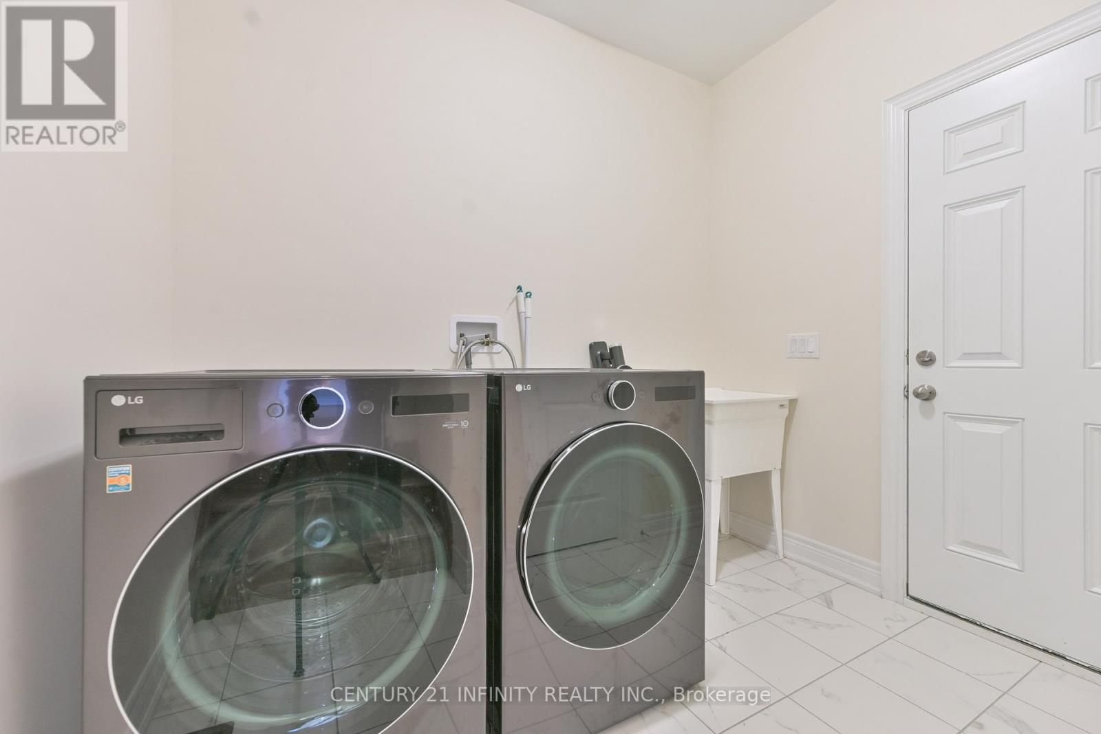 34 Watershed Gate, East Gwillimbury, Ontario  L9N 0Y6 - Photo 20 - N12682508