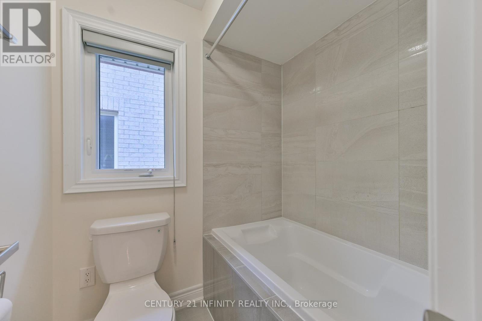 34 Watershed Gate, East Gwillimbury, Ontario  L9N 0Y6 - Photo 36 - N12682508