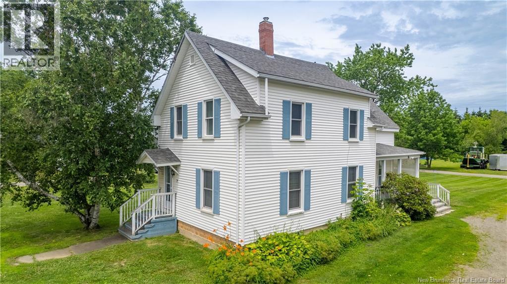 7 Queen Street, St. Stephen, New Brunswick  E3L 2J7 - Photo 1 - NB131594