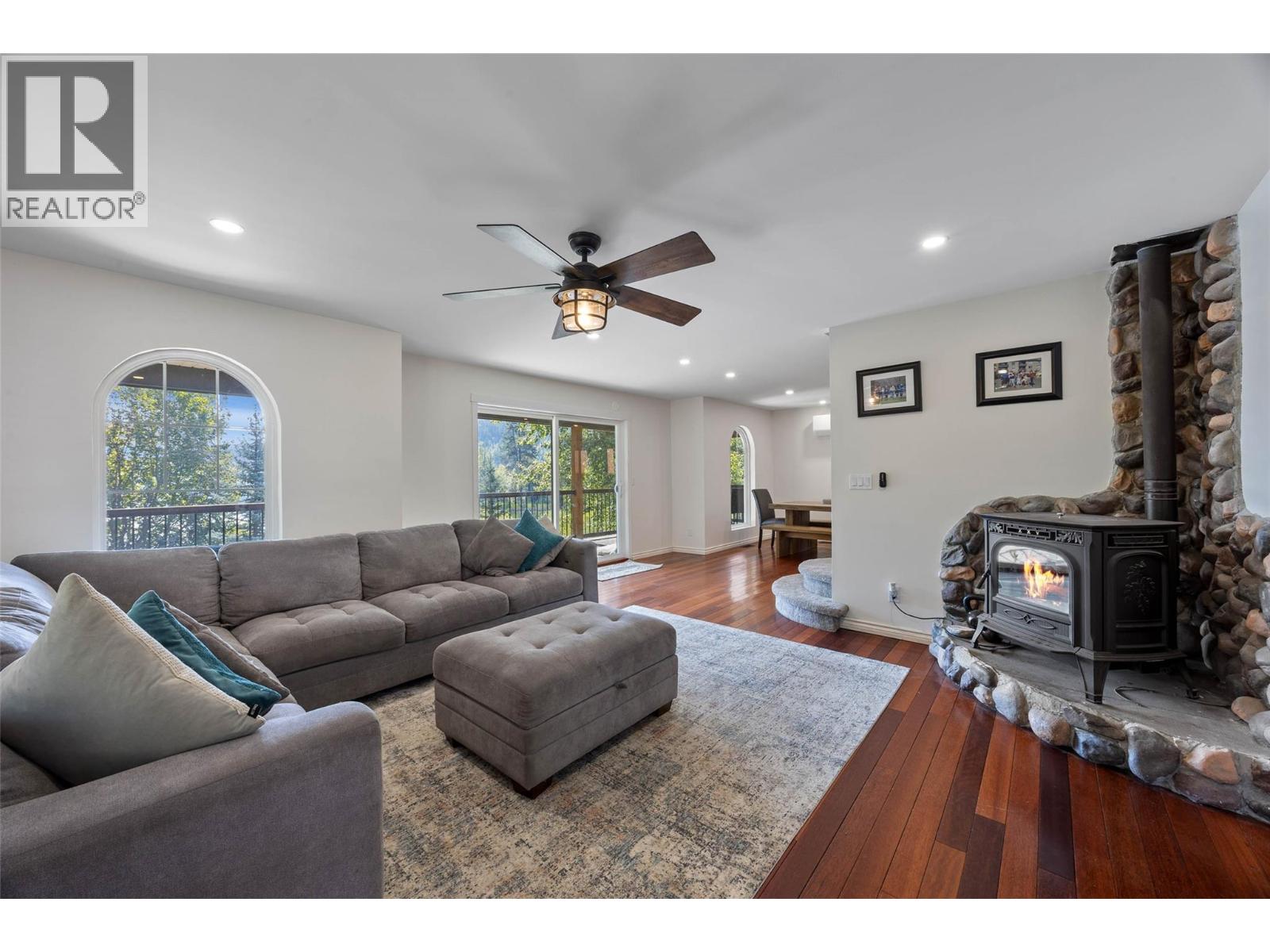 3060 MAQUINNA Road Kamloops Photo 6