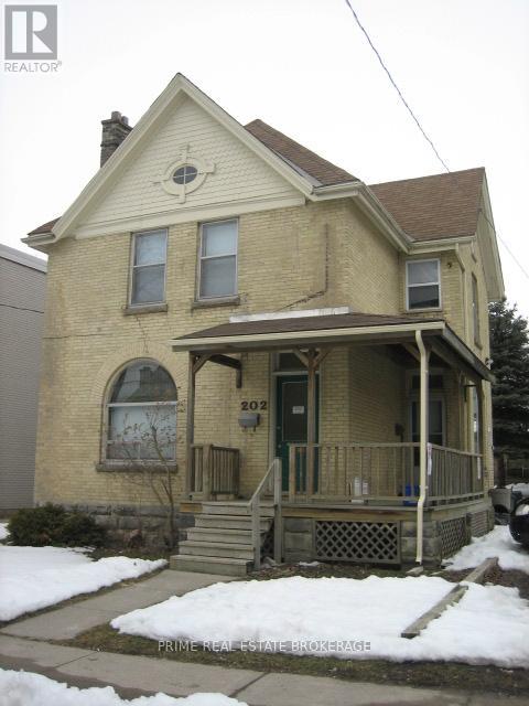 202 Sydenham Street, London East, Ontario  N6A 1W3 - Photo 2 - X12682544