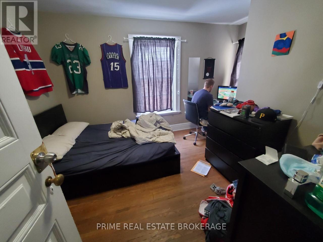 202 Sydenham Street, London East, Ontario  N6A 1W3 - Photo 9 - X12682544