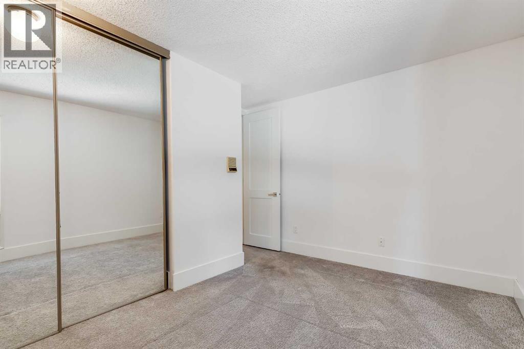 18, 35 Oakmount Court Sw, Calgary, Alberta  T2V 4Y3 - Photo 29 - A2276013