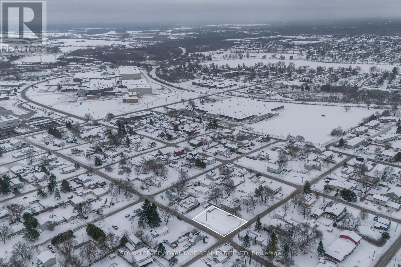 19 Lila Street, Montague, Ontario  K7A 2X2 - Photo 11 - X12682514