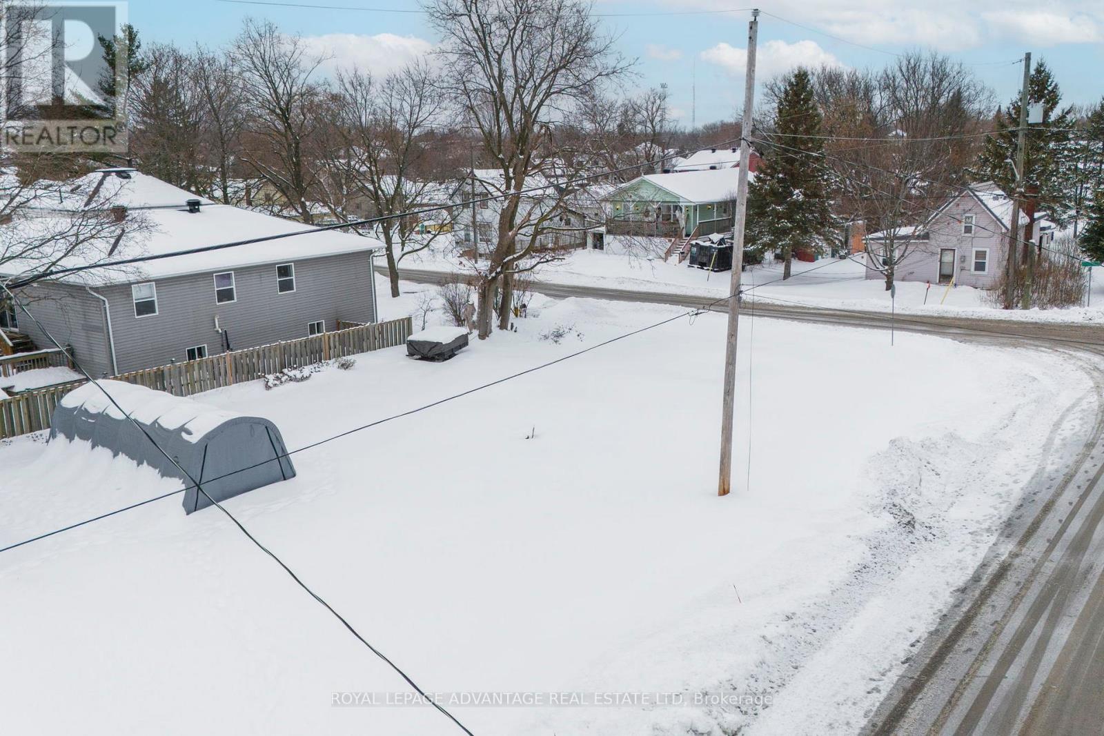 19 Lila Street, Montague, Ontario  K7A 2X2 - Photo 7 - X12682514