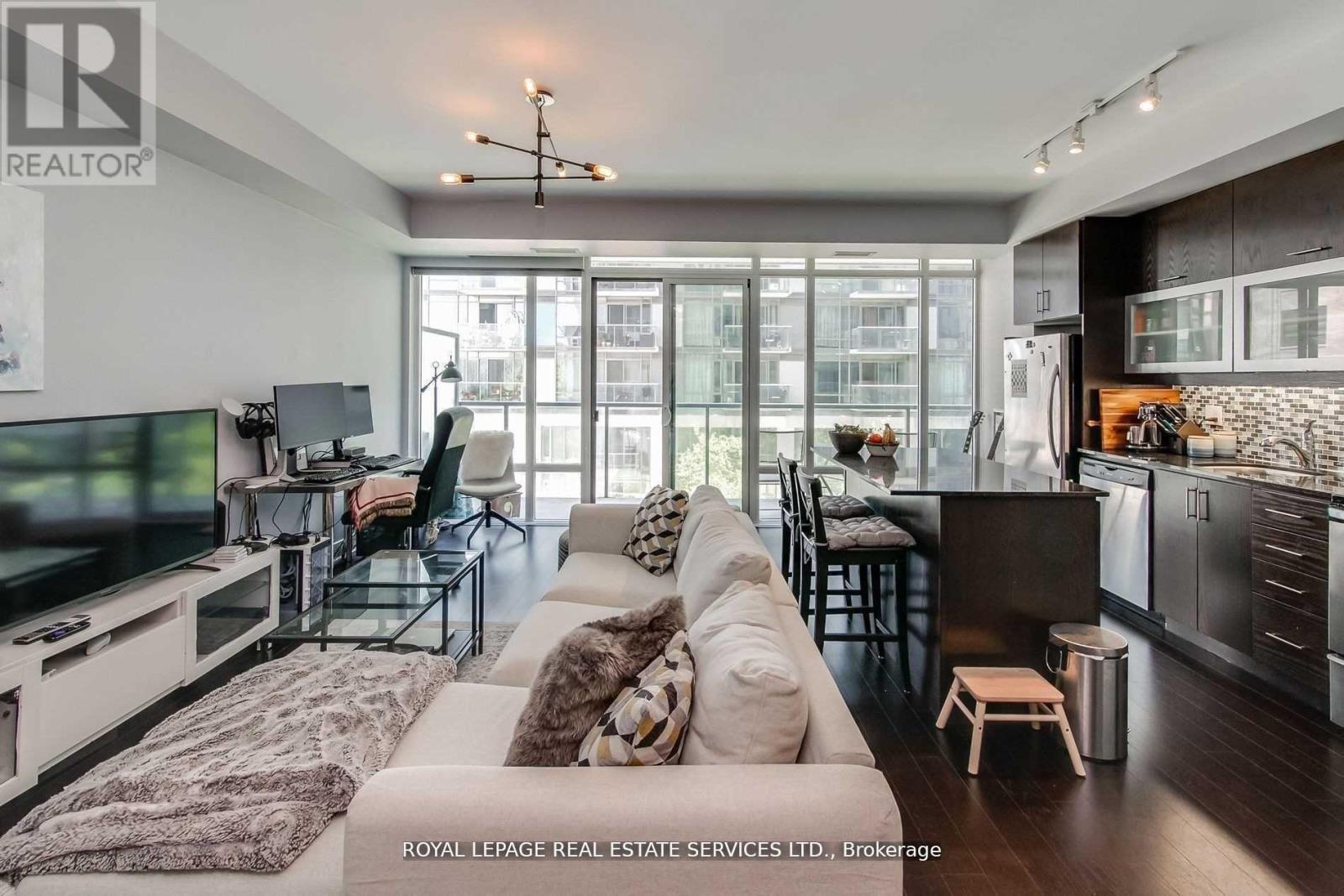 330 - 90 Stadium Road, Toronto, Ontario  M5V 3W5 - Photo 15 - C12682560