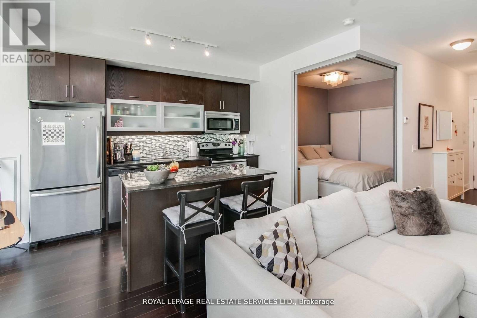 330 - 90 Stadium Road, Toronto, Ontario  M5V 3W5 - Photo 21 - C12682560